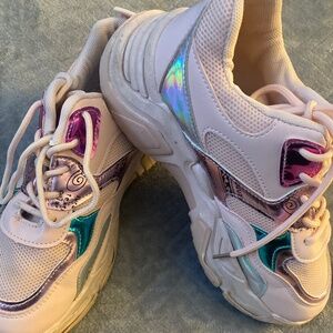 Arch sneakers